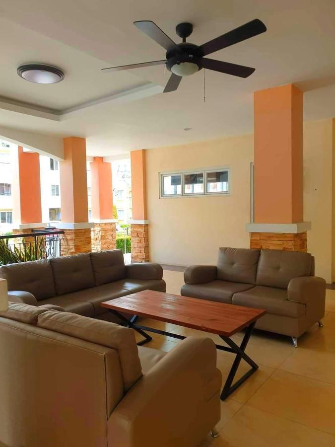 Apartamento Arezzo Davao Near Sm Lanang & Airport Exterior foto